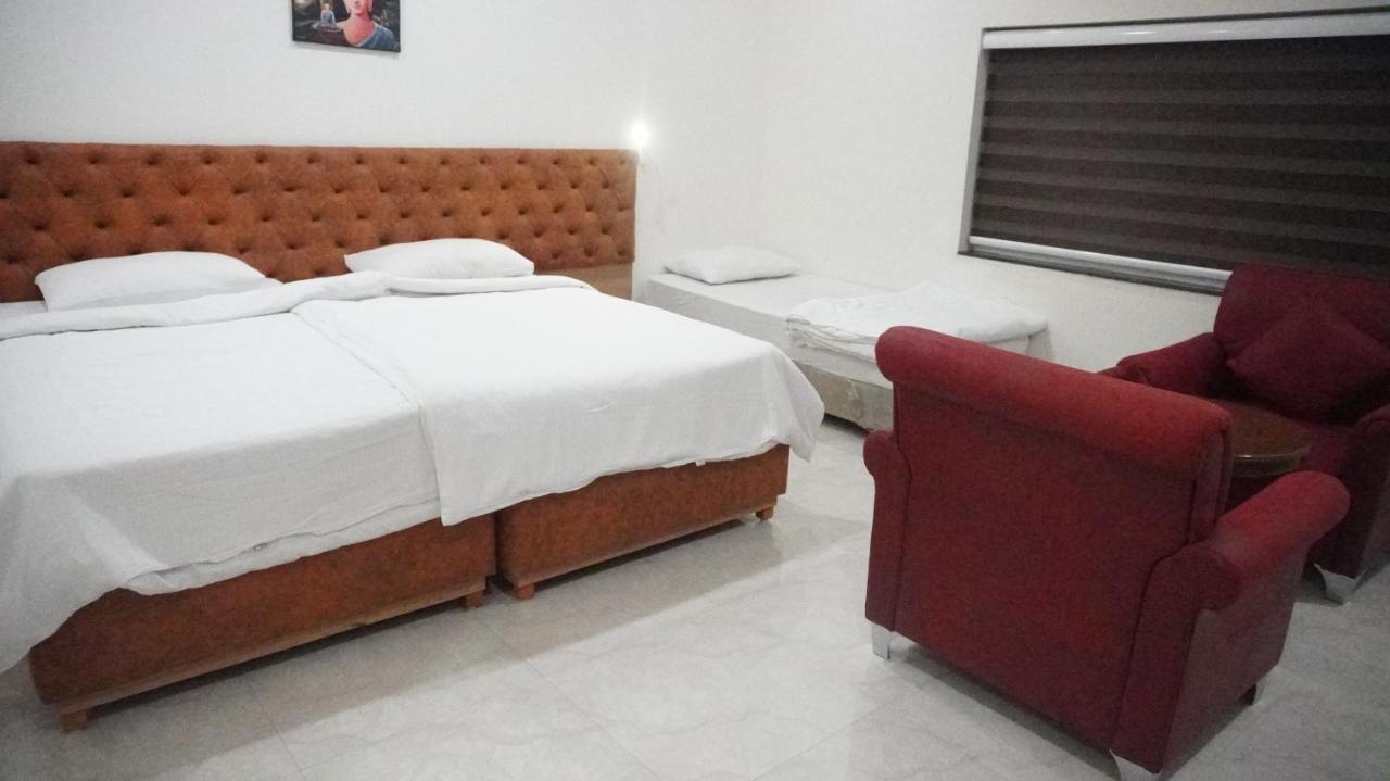 מלון The Rajgir Residency מראה חיצוני תמונה