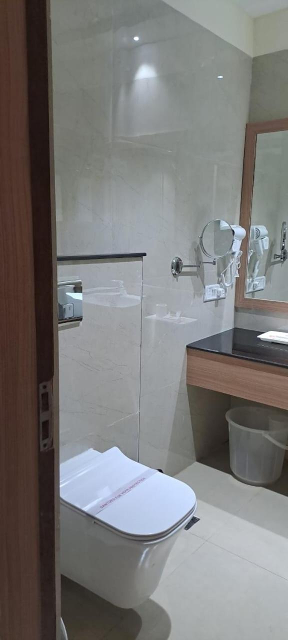 מלון The Rajgir Residency מראה חיצוני תמונה