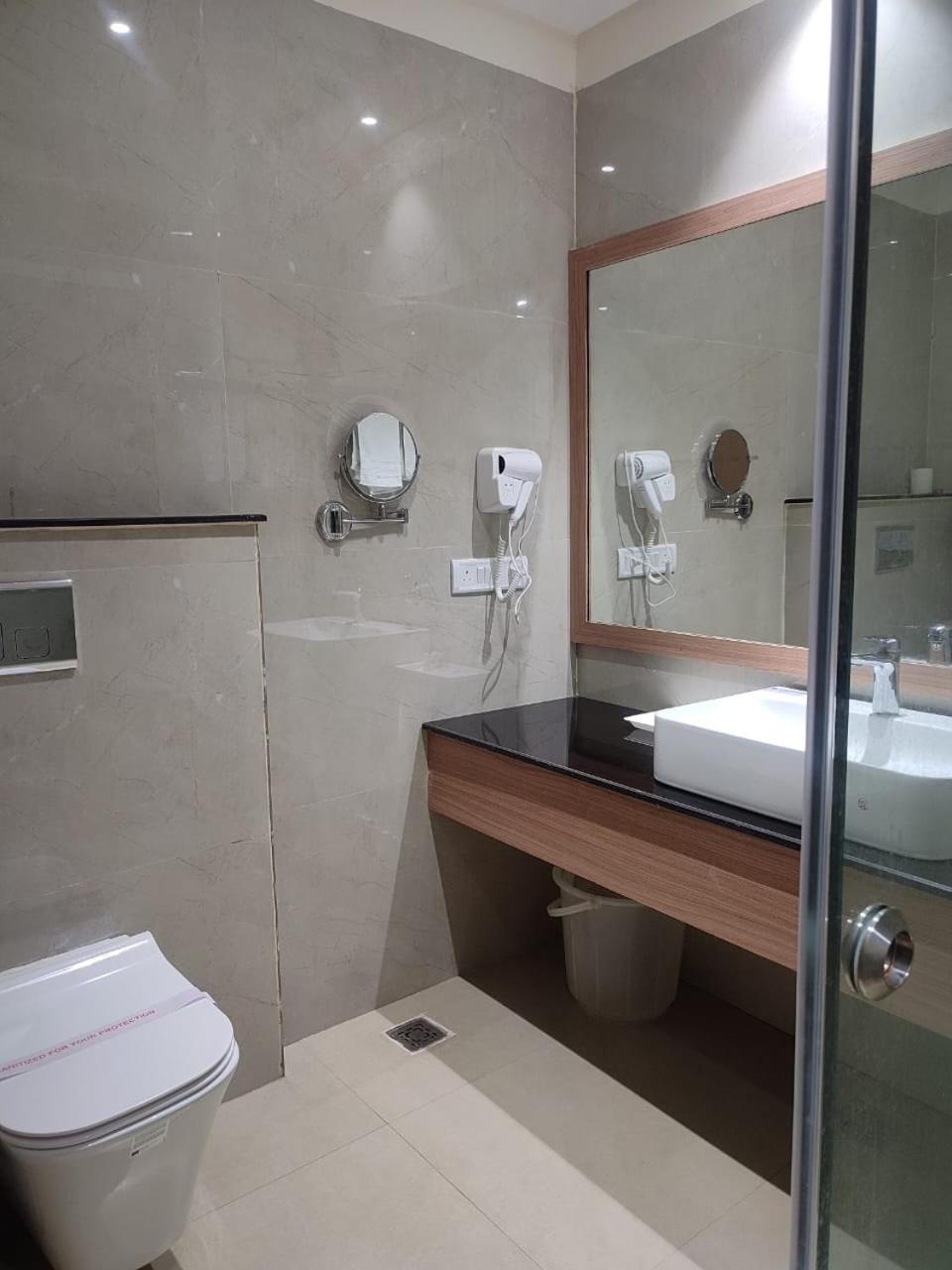 מלון The Rajgir Residency מראה חיצוני תמונה